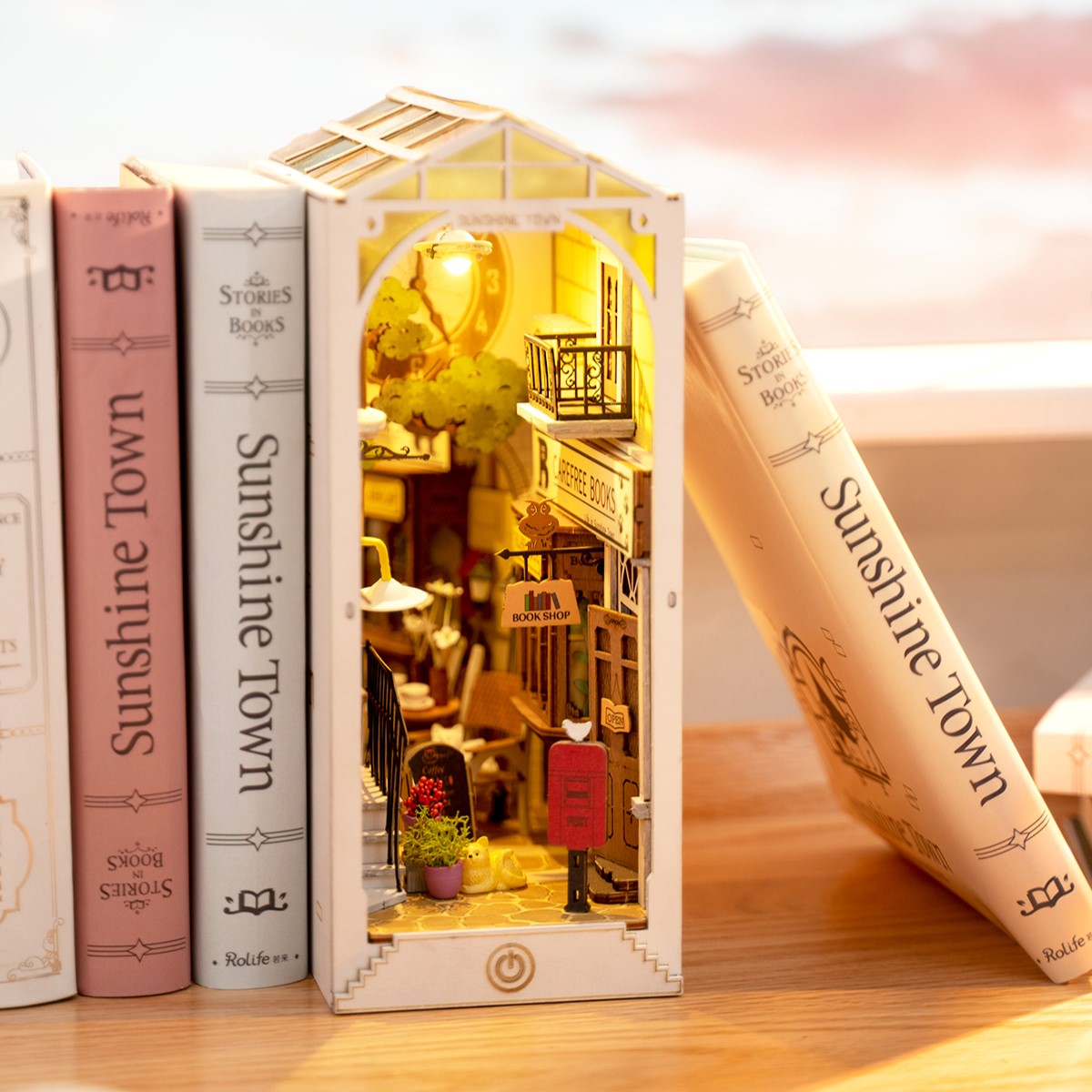Rolife DIY House Book Nook Series TGB02 Sunshine Town