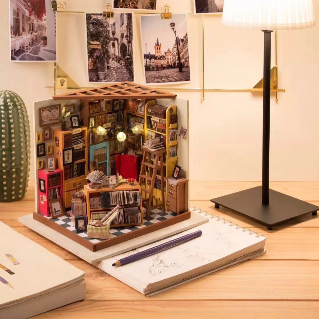 Rolife DIY House Classic Series DG102 Sam's Study